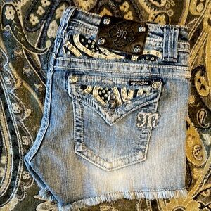 Miss Me 30 NWOT Blue Denim Jeans